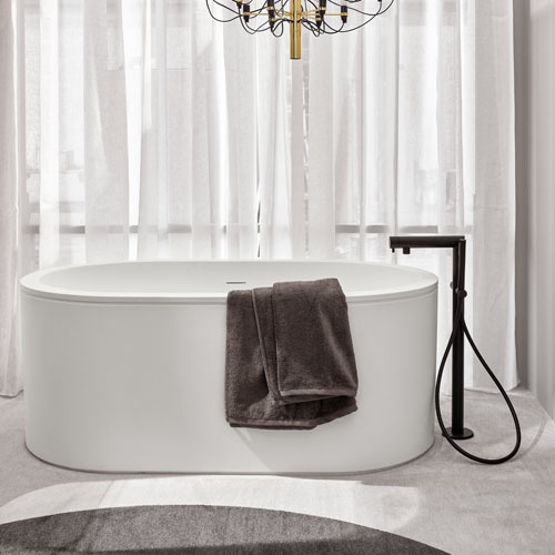 Cibele L bath tub