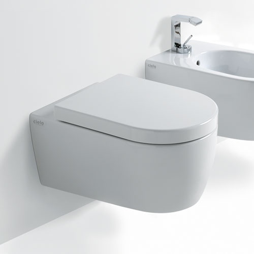 NEW Wall-hung wc rimless
