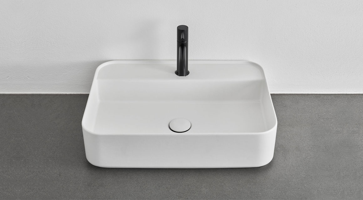 Shui Comfort rectangular washbasin, with one hole