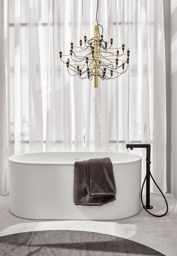 Cibele L bath tub in LivingTec Matt White, Talco playwood cladding