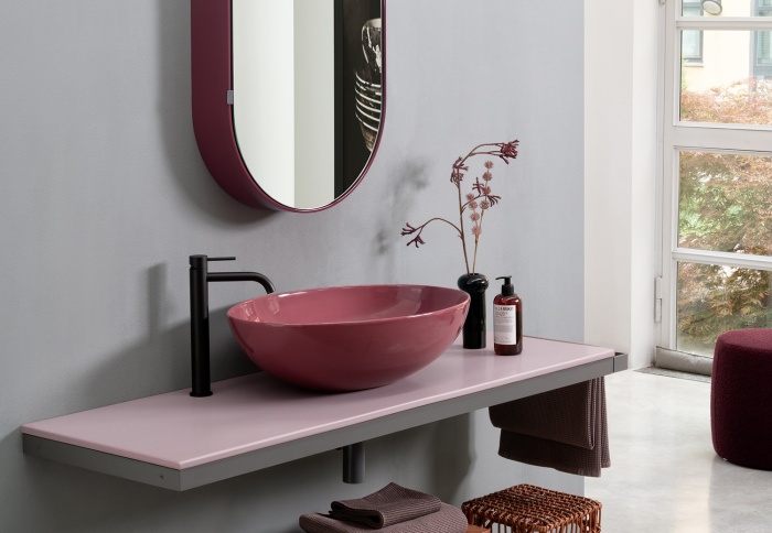 Multiplo 140: Eco on top bowl Corallo, top Cipria, framework Cemento, Oval Box mirror Corallo